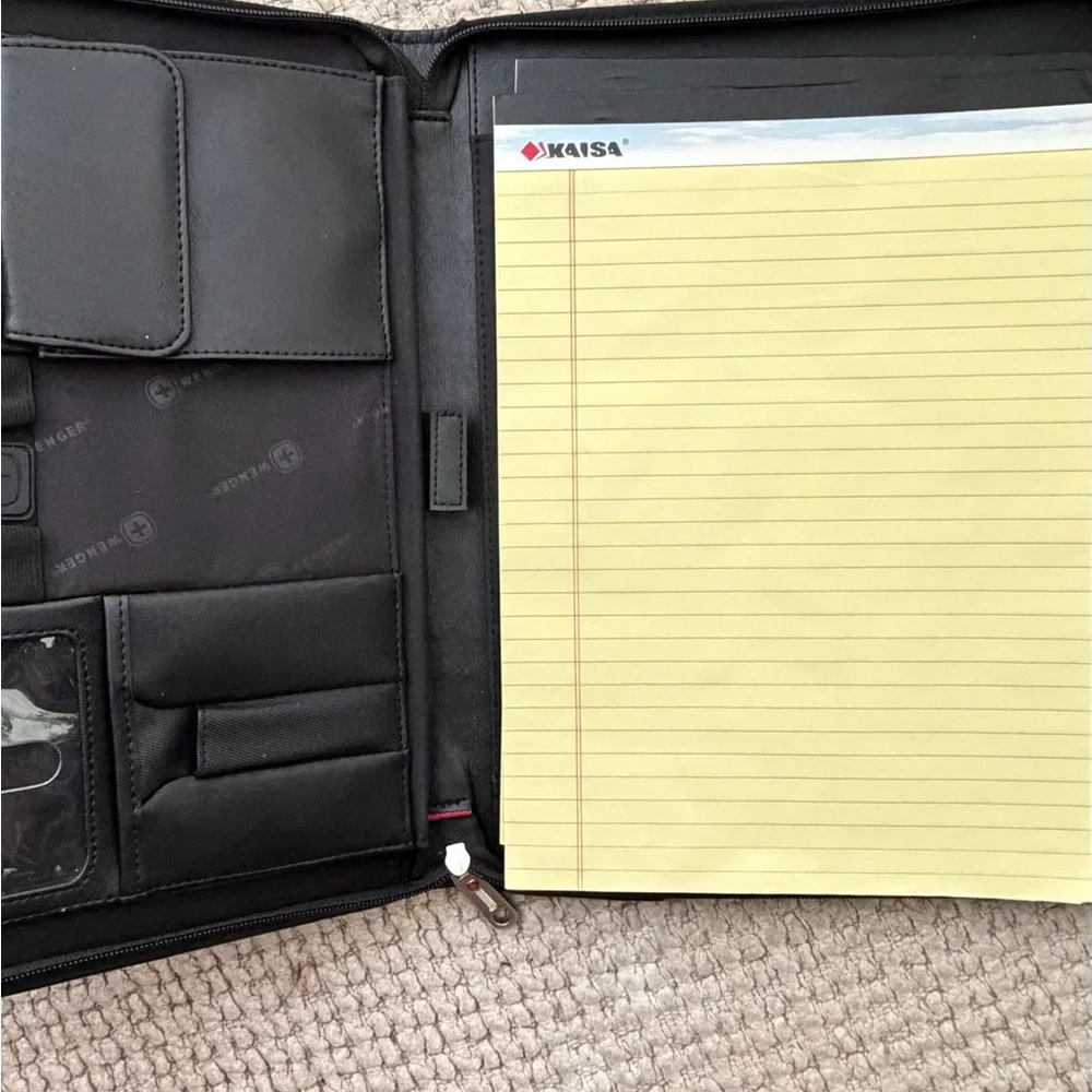 Leather Executive Swiss Gear CLIFFS Zippered portfolio. NWOT 2 Legal Pads Black